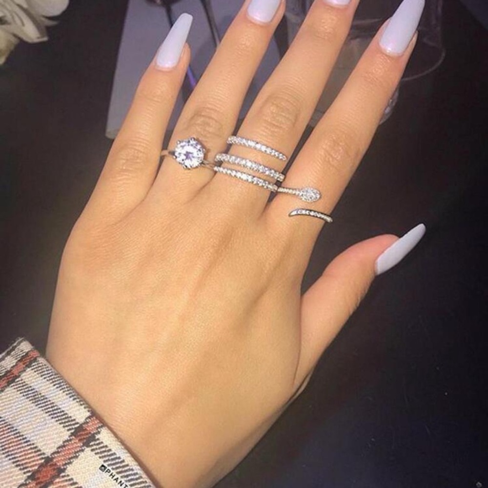 WEDDING RING - Picture 2 of 3